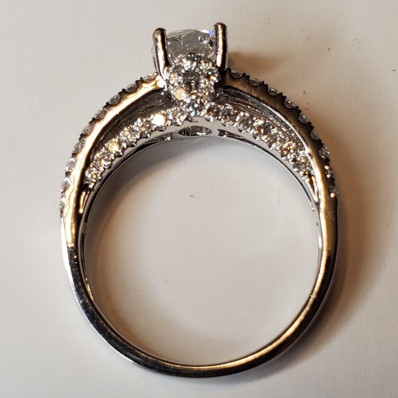 18K WHITE GOLD RING - Picture 11 of 14